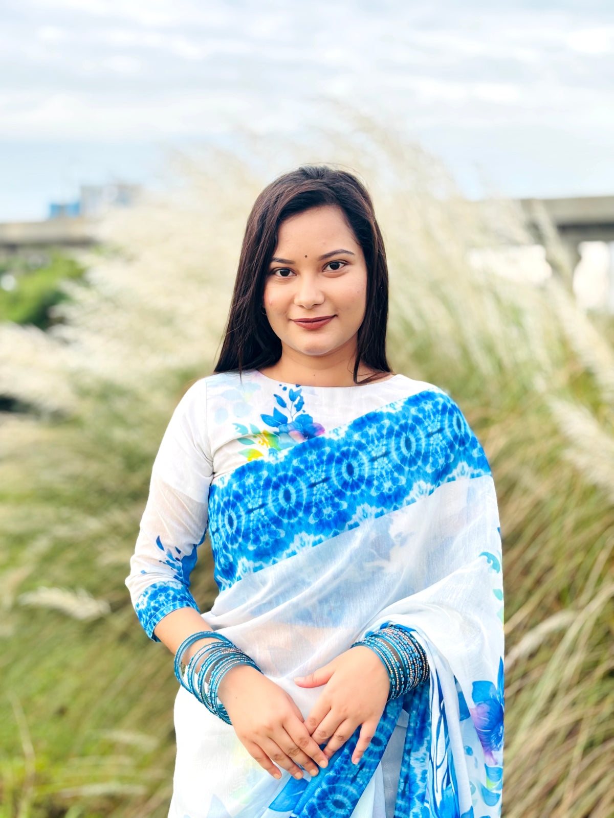 Kashful Saree – White & Blue
