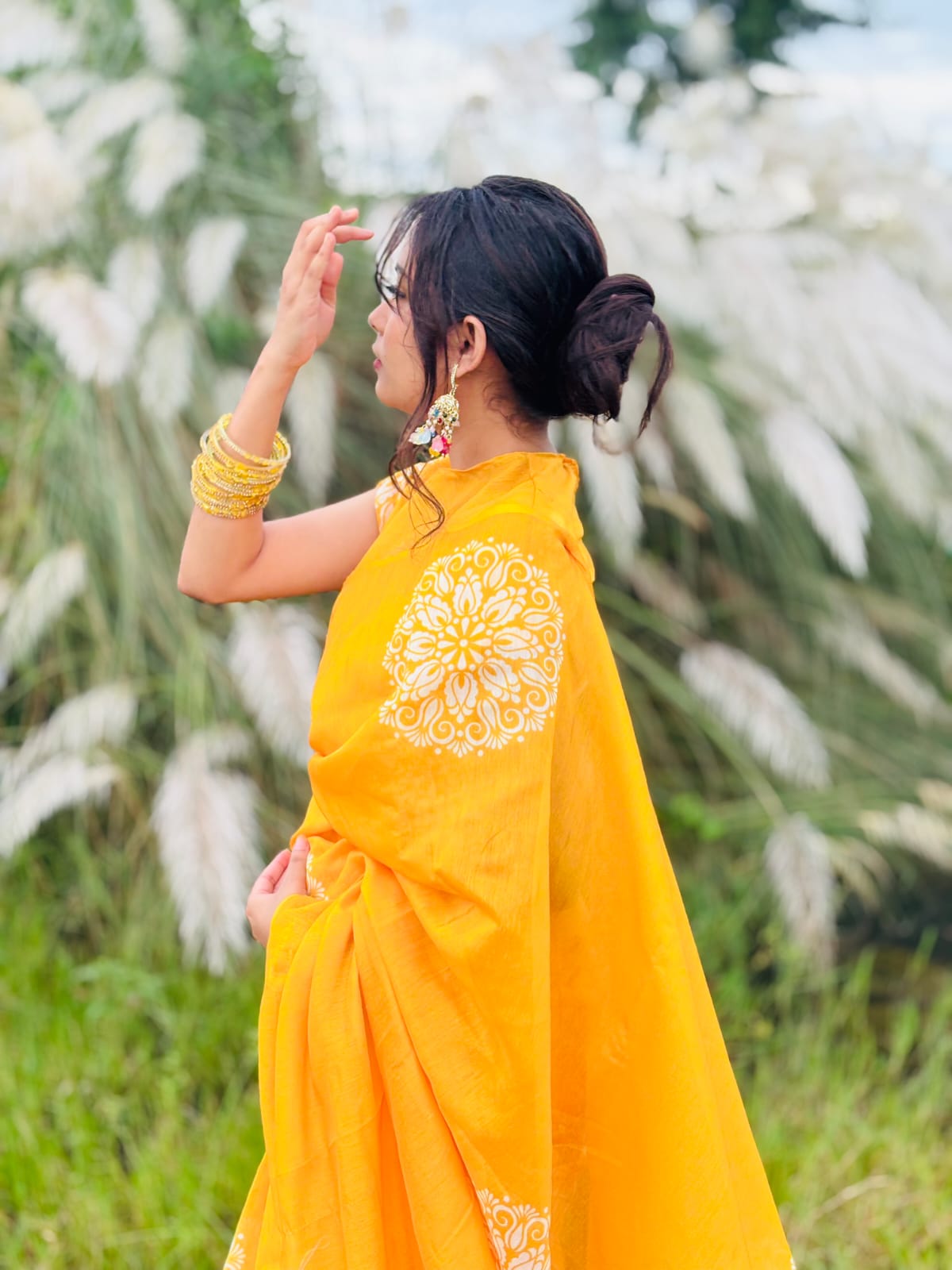 Kashful Saree – White & Blue